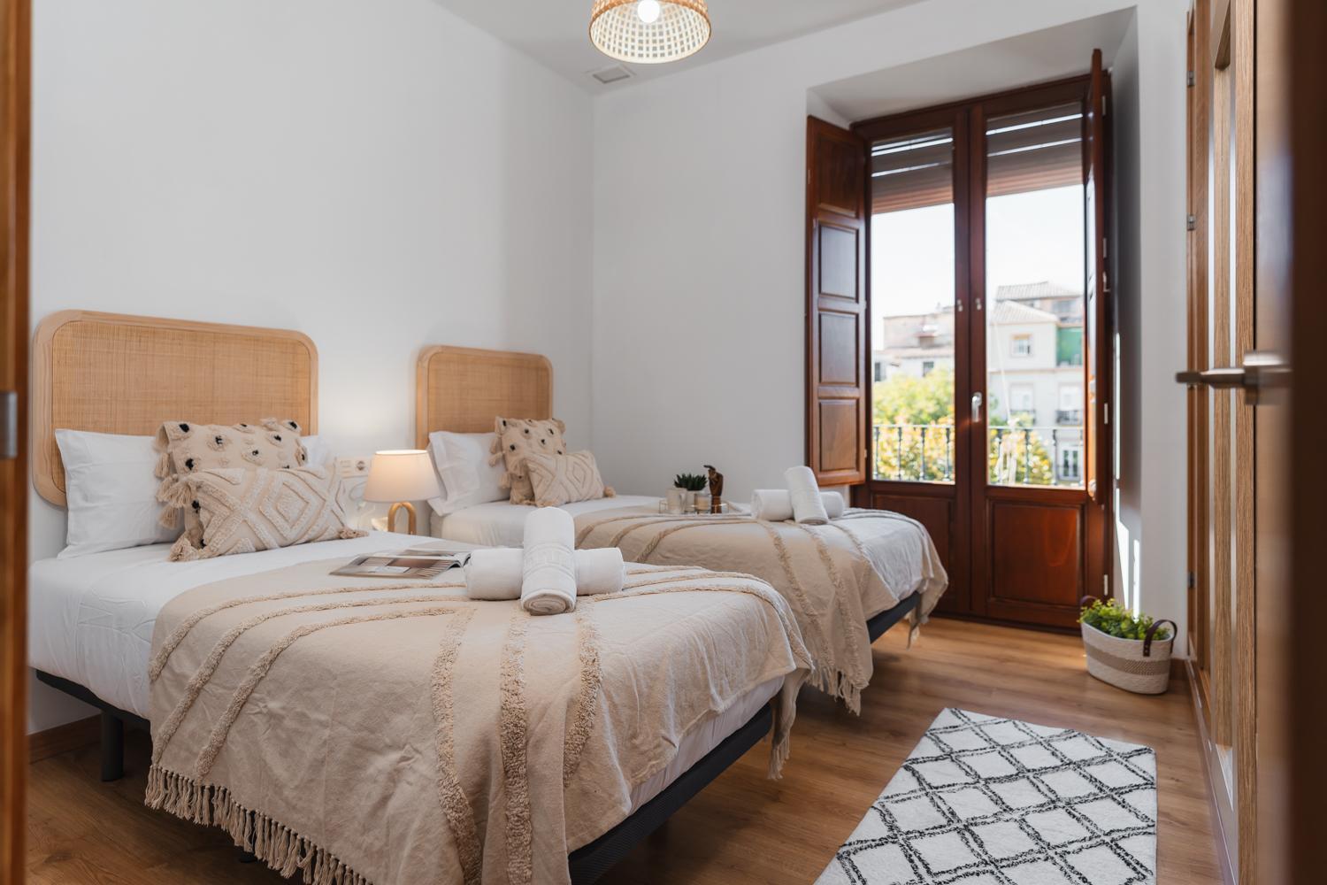 Tuguest Bib Rambla Aparments — Photos 3